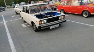 Ретро авто выставка.