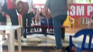 Штангист умирает от падения штанги