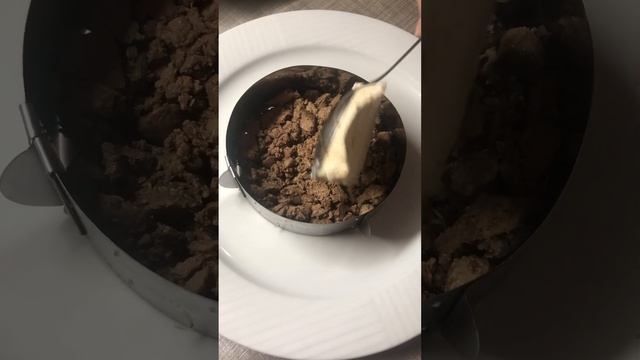 Салат с куриной печенью 🥗 #вкусноилегко #салат #куринаяпечень #shorts #готовимпросто #оченьвкусно смотреть онлайн