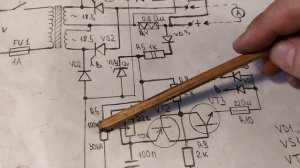 Автоматическое зарядное устройство для автомобиля на двух тиристорах.