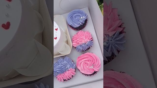 bento minimalist design with cupcakes #cakedecoration #minimalist #bentocakes #trendingshorts