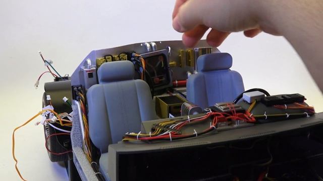 Назад в Будущее, ДеЛориан - Настоящий конденсатор потока! смотреть онлайн