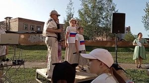 А знаешь, всё ещё будет.