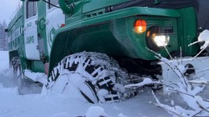 05-01-2025 год. В колёсах 0,7 Атм. Урал прёт.