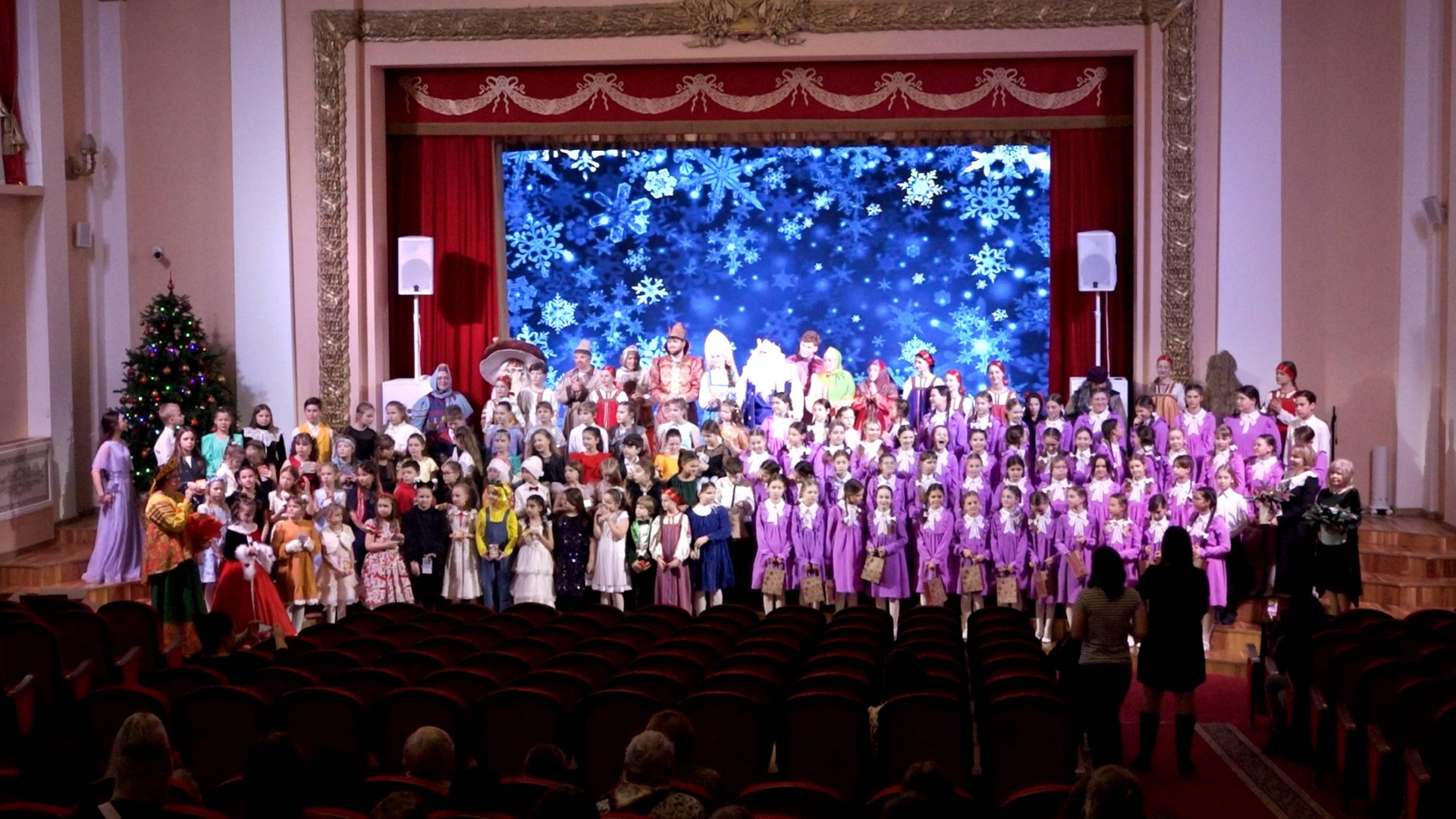Концерт Кандидатского хора и хора Ручеёк смотреть онлайн