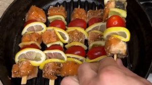 Сочная сёмга на шпажках