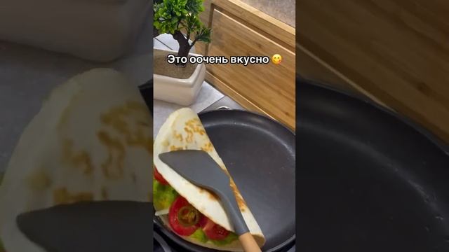 Пальчики оближешь - омлет с грибами и сыром