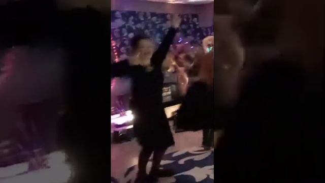 Музыка нас связала. Танцуем в диско зале с В. Т. Пудовой.