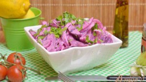 Салат из маринованой свеклы и лука