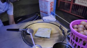 Тайский блин с бананом и яйцом