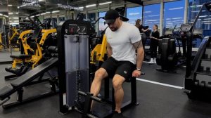 Разгибание спины в тренажере