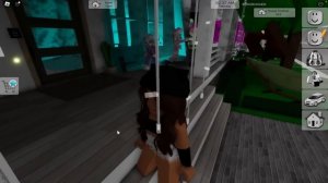 ЗАБЛОКИРОВАЛА Всех ПОДПИСЧИКОВ в Брукхейвен РП Робокс! Смешная история в Brookhaven RP Roblox