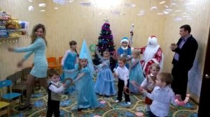 Танец: "Клоун, рассмеши!"