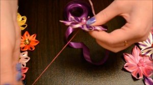 Цветы из атласных лент.