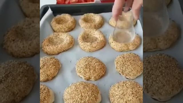 Турецкие булочки с кунжутом