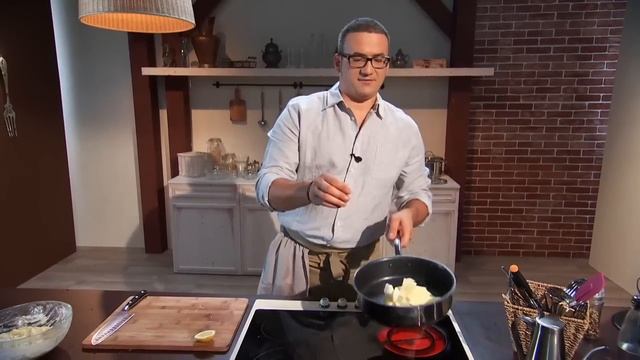 Оладьи из сельдерея с яблочным соусом