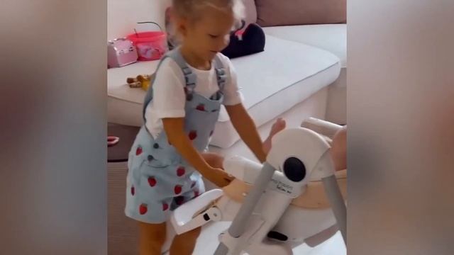 Симба играет с маленьким братиком (InstaStories, 30.06.22)