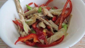 Салат Абхазия с перцем и курицей