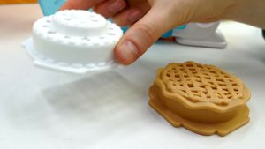 Ам Ням на дне рождения! Развивающие видео для малышей про игрушки