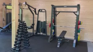 Обзор тренажерного зала 90 кв м