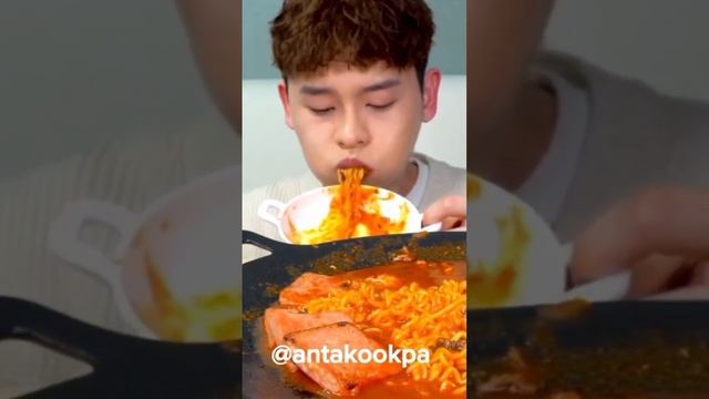 Asmr mukbang korean spicy kimchi dumplings 🥟noodles🍜 mukbang✨