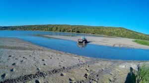 Переплываем ручей на вездеходе Охотец