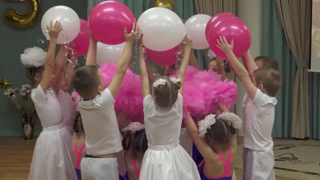 Юбилей "ДЕТСКОМУ САДИКУ №52 "РЯБИНКА" 35 ЛЕТ смотреть онлайн