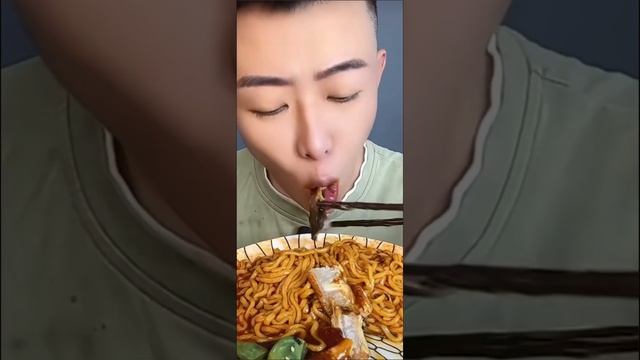Spicy Noodles With Unagi and Pickled Garlic ASMR(BIG BITES)