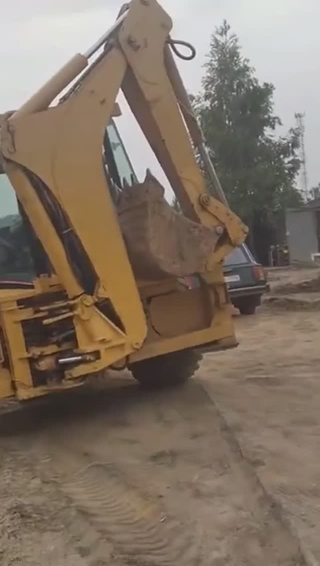 CATERPILLAR. Фронтальный Погрузчик. Не работает гидравлика поднятия-опускания ковша!