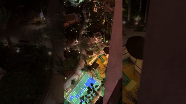 Вид из окна номера может быть таким, если это номер Imperial Club на 9-ом этаже с видом на Пальму