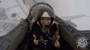 Полёт девушки на Л-29