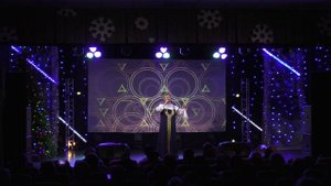 И плывет веночек-исп.Галина Агниашвили