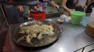 Bangkok Chinatown Night Market with Neon Lights, Street Food Adventures ｜ Thailand Tour