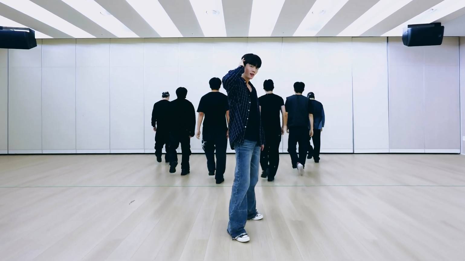 YOUNGBIN (SF9) - BOHEMIAN (хореография)