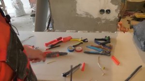 Электромонтаж в квартире , часть 2 распределительные коробки соединение проводов