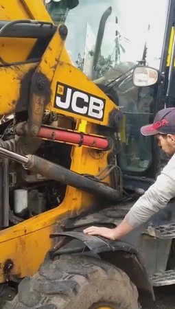 Ремонт экскаватора JCB 3CX. Стружка в топливной системе.