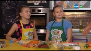 Секреты маленького шефа. Ушное и салат по-белогородски.