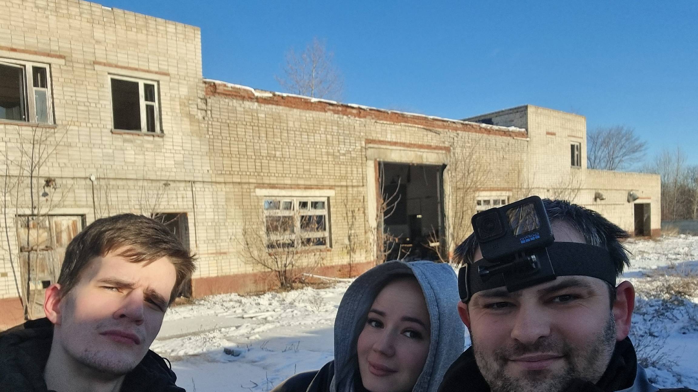 Angree Girl и заброшенная военная часть смотреть онлайн