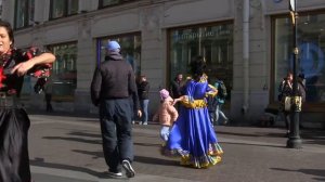 Цыганские танцы на Невском проспекте под Гоголь Борделло "Baro Foro". Школа танцев "Экспромт"