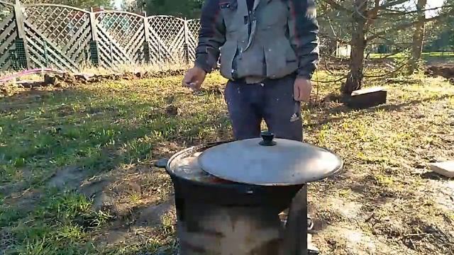 Узбекская Еда Шурпа в месте готовим