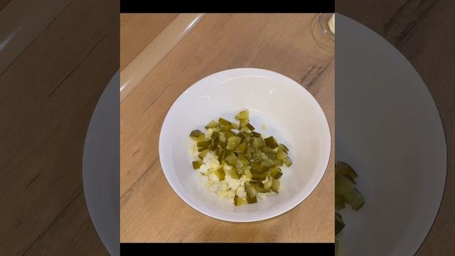 Салат «Побереги поджелудочную,Валентина!» #youtube #youtubeshorts #shorts #салат #mukbang смотреть онлайн