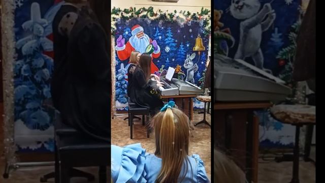 Однажды в декабре. Флаэрти. Ноты тут: https://t.me/piano_sinthesizer/2929?comment=7277