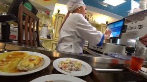 ЗАЛЕТЕЛА ОДЕЛИ И НАКОРМИЛИ БЕЗДОМНУЮ ЕКАТЕРИНУ l Помощь людям