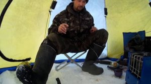 Искусственный мотыль lucky john ! Рыбалка на Селенге 04.02.2018