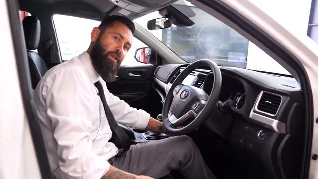 Having fun in the Kluger | Penrith Toyota смотреть онлайн