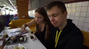 ПОКУШАЛИ РОЛЛЫ ЗА МОИ ДЕНЬГИ С НАТАШЕЙ / МУКБАНГ / САША ГРАЙМЕР