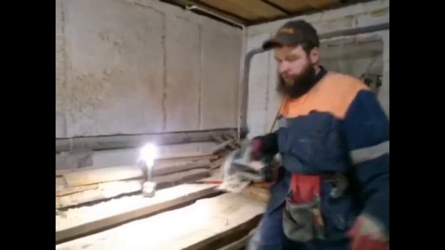 Винтовая лестница. Делюсь опытом построения деревянной лестницы в доме в подвал. Жизнь в деревушке.
