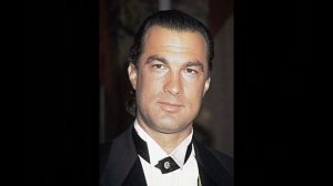 Как изменился Стивен Сигал с 2 до 68 лет