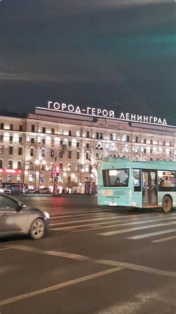 Новогодняя прогулка по центру Санкт-Петербурга, обязательно проведите время с близкими.