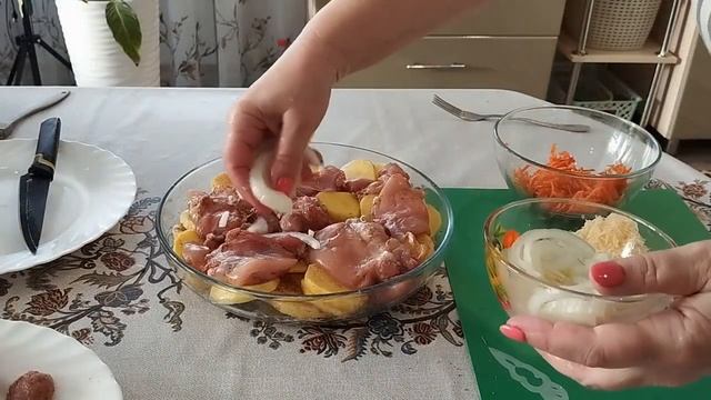 Вкусная закуска на праздничный стол: картофель с курочкой под ШУБКОЙ.